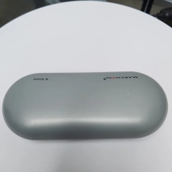 Disney case for kids eyeglasses - Picture 2 of 3